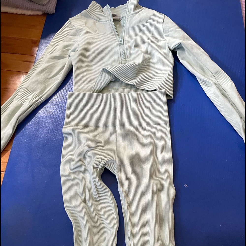 Two piece athletic outfit
